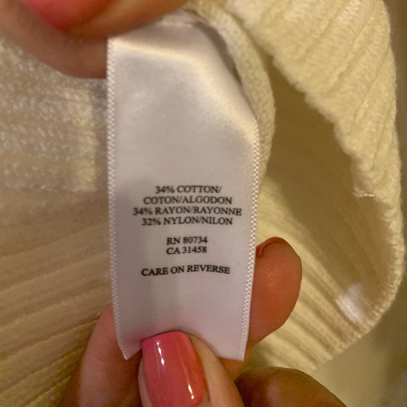 NWOT BCBG Maxazria Lightweight Off White Knit Short Sleeve Sweater Shirt l LARGE - Picture 5 of 5